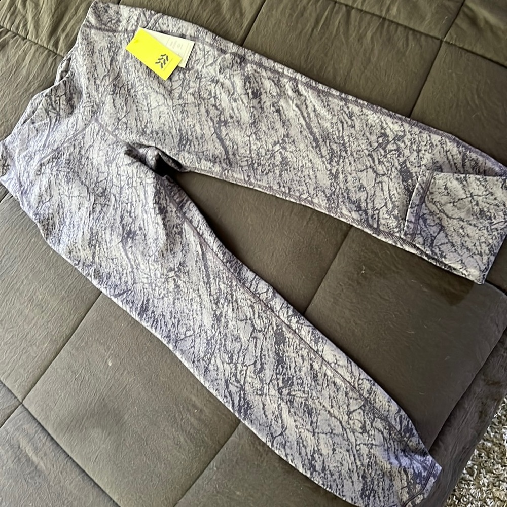 New with tags All in Motion 7/8 leggings